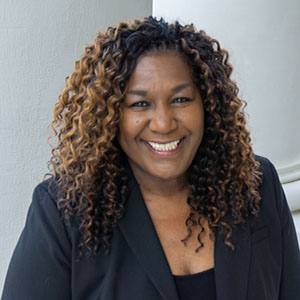 Dea Polk headshot